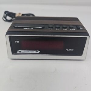 Vintage Americana 1932 LED Digital Alarm Clock Woodgrain | Retro 80s Decor